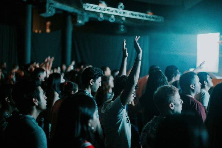 Los jóvenes se han vuelto más espirituales que la media de España. El problema para la Iglesia es que no más católicos