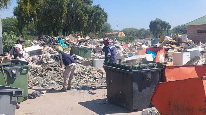 Densa presencia de humo genera malestar en personas