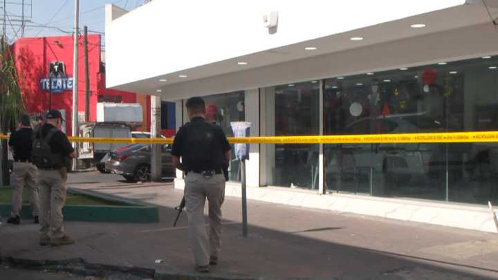 Catean Establecimiento de Venta de Autos por Presuntas Estafas en el Centro de Monterrey