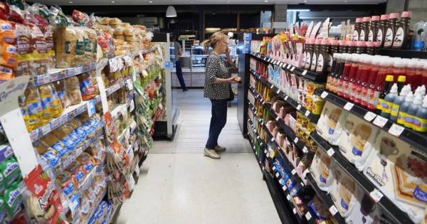 Inflación: consultoras prevén que el número de octubre aumentó y se ubicaría entre 2,1% y 2,8%