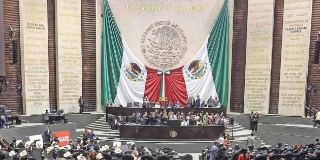 Diputados aplazan dictaminación de la revocación de mandato
