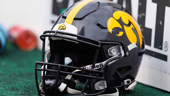 Iowa football among former Oklahoma State commit's final eight schools