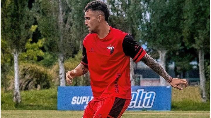Brian Negro dejó de ser jugador de Colón y se suma a la lista de desvinculados del plantel