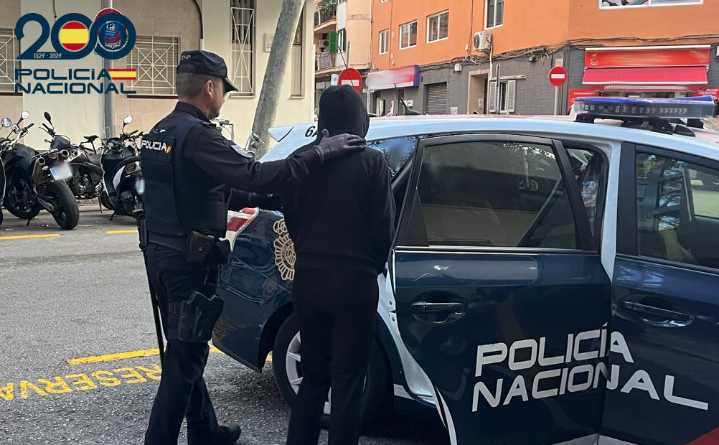 Le ofrece chollos de empresa y acaba sacándole casi 50.000 euros