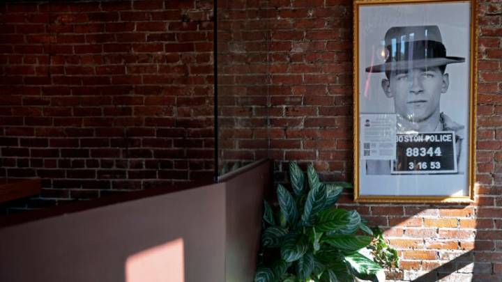 Whitey Bulger mugshot comes down at Savin Hill restaurant