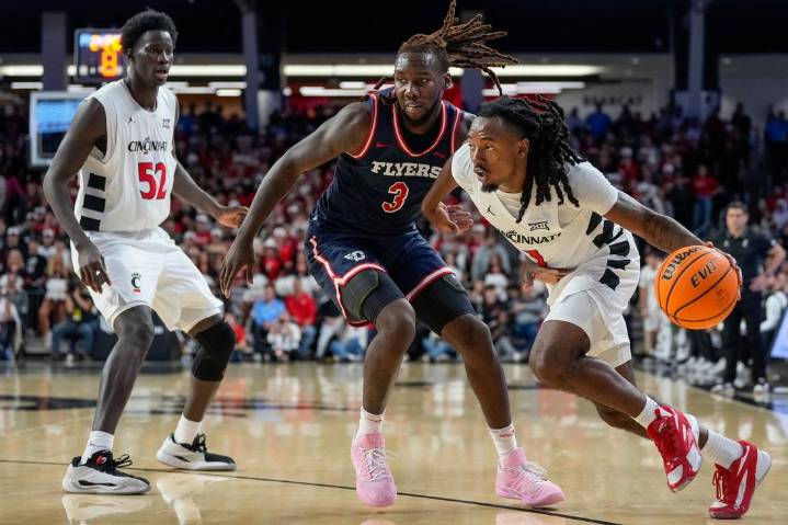 Deadspin | Day Day Thomas guides Cincinnati to intense win over Dayton