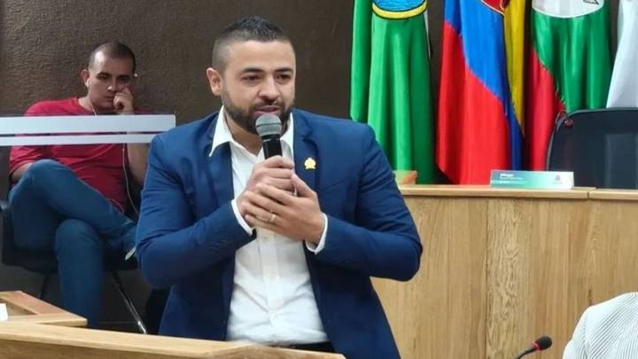Concejal de Itagüí pierde su investidura por votar condecoración a su primo, el senador Carlos Trujillo