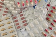 FDA flags cholesterol drug for possible effectiveness issues