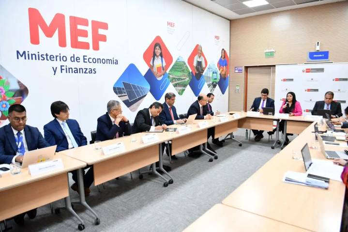 MEF y BCR instalan mesa técnica para fortalecer la estabilidad económica