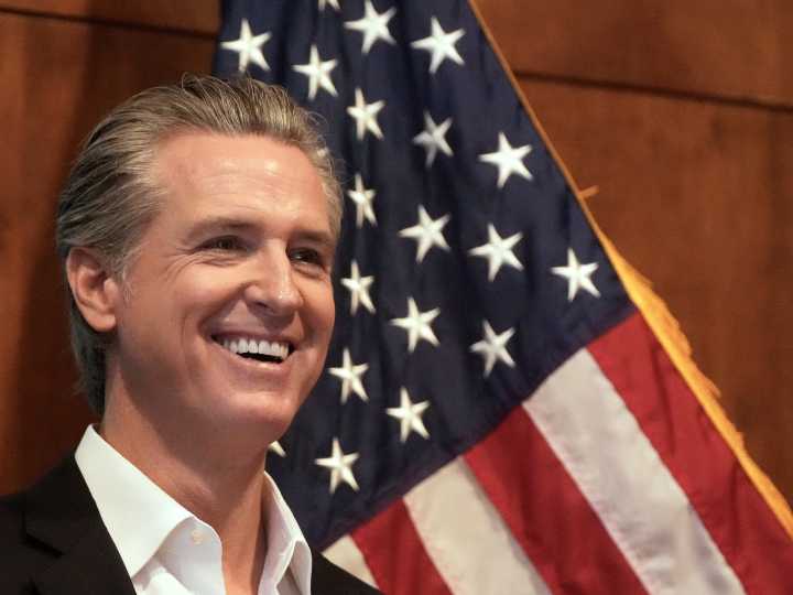 Buenas noticias para California: Gavin Newsom firmó un plan que atrae inversiones millonarias
