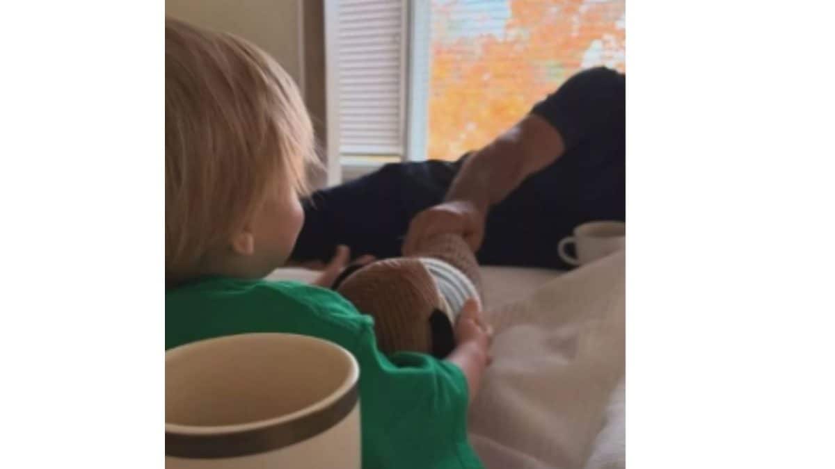 White House Press Secy Removes Husband's Face From Photo After 'Airbrushing' Accusations