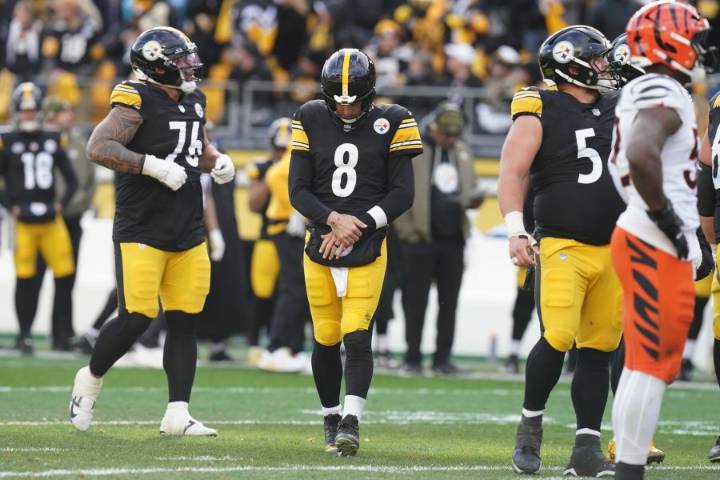 Aaron Rodgers to be evaluated after leaving Steelers' win over Bengals with left wrist injury