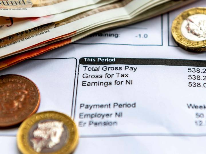 Minimum wage rates increase announced: How much workers will get and when as Chancellor Rachel Reeves accepts Low Pay Commission recommendations