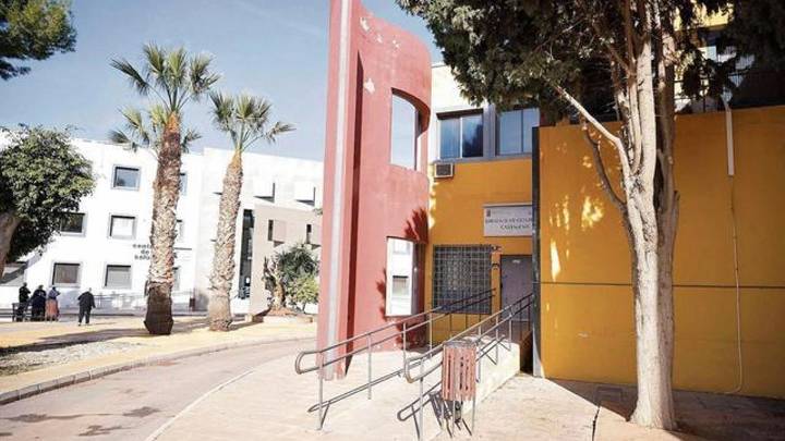 Despliegue policial en el SUAP de El Parchís en Cartagena tras la muerte de un hombre