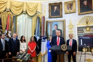 Cancela Trump órdenes ejecutivas y documentos firmados por Joe Biden