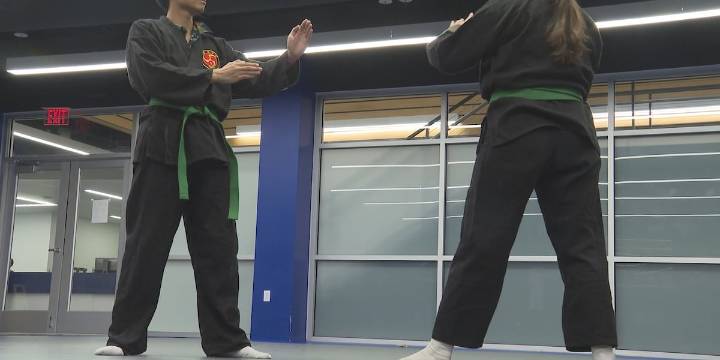 Northeast Ohio police hold self-defense class for unarmed 1st responders