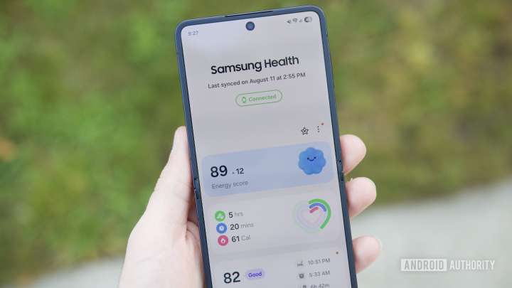 Samsung just dropped trainer-led workouts into your phone