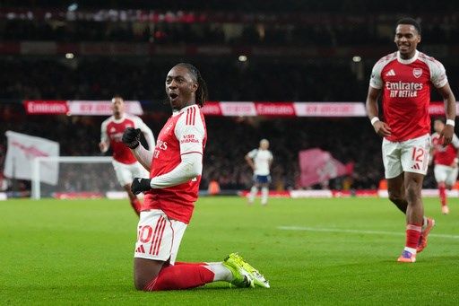 Eze scores hat trick as Arsenal beats Tottenham to take 6