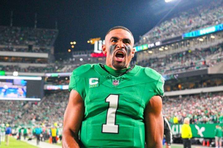 Start/Sit Chart - Week 10 Fantasy Football Matchups for Monday Night Football