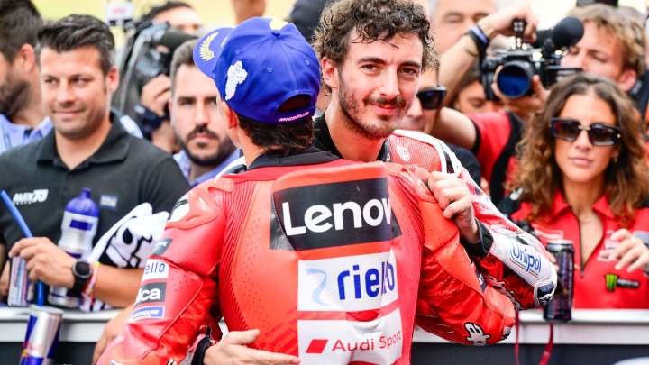Llamativas declaraciones en Ducati: "Bagnaia puede jugar con Marc Márquez"
