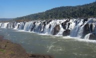 No son las Cataratas: cómo es el increíble "río que se cae de costado" en Misiones