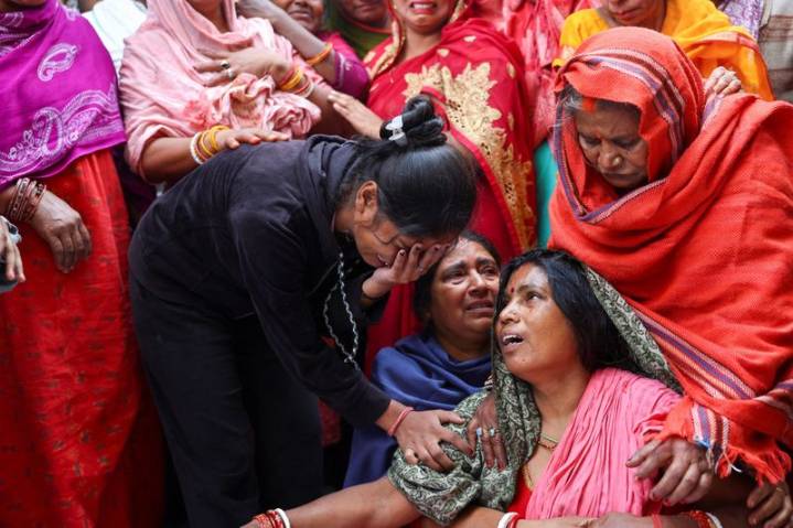 Red Fort blast: Cosmetics shop owner, bus conductor, taxi driver identified among 12 victims