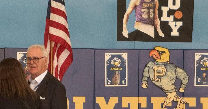 Sun Valley Poly High names gymnasium after basketball legend Gail Goodrich