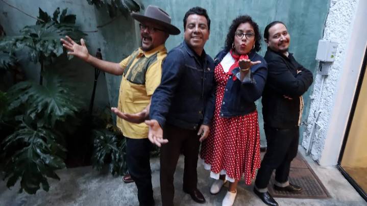 La Santa Cecilia lleva en su nombre el honor de ser músicos