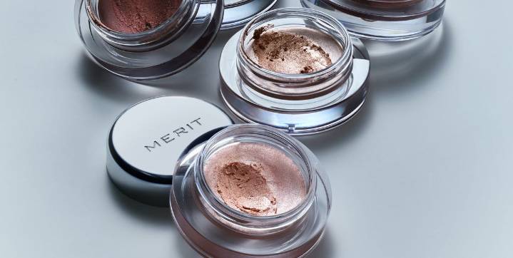 Merit Solo Shadow Sheen Review 2025: The Most Forgiving Eye Shadow