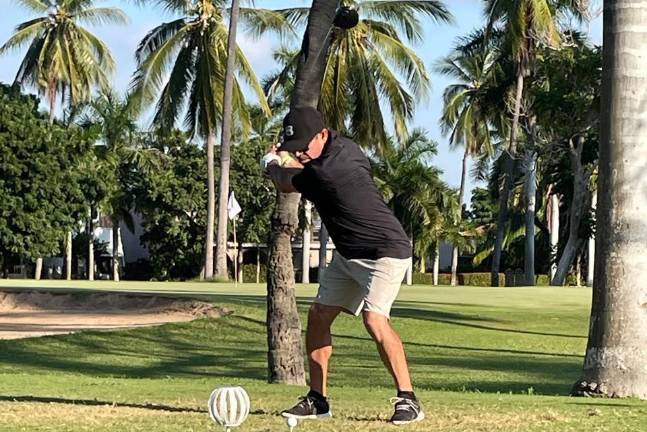 Diego Medina acaricia el título en el Torneo Anual de Golf de El Cid Resorts