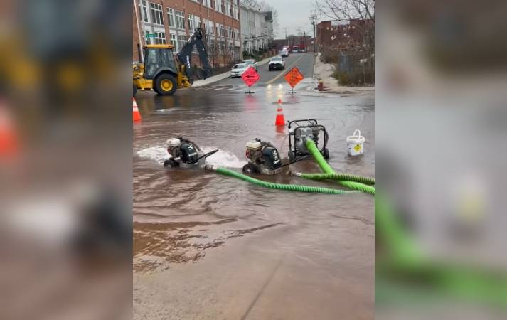 Water main break affecting traffic, water service in Meriden