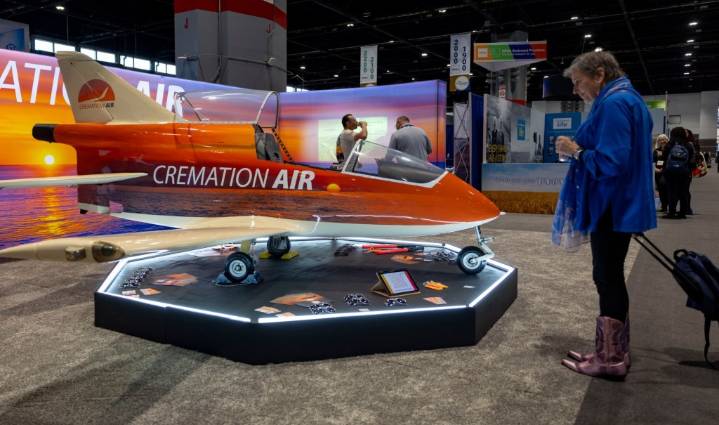 From cradle to grave: There was something for everyone alive and otherwise at the Chicago funeral directors convention