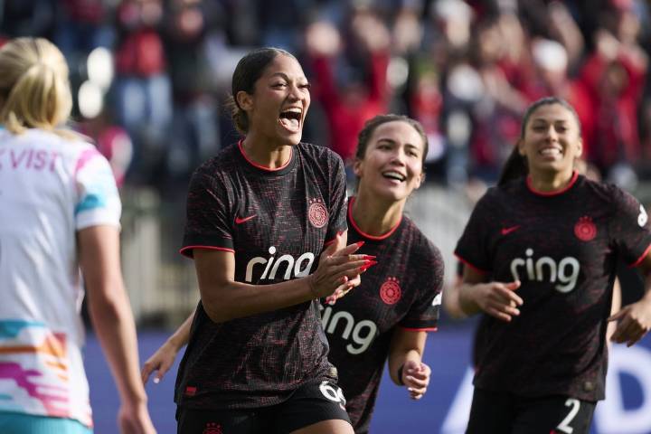 Deadspin | Reilyn Turner lifts Thorns into semis with 1-0 win over Wave