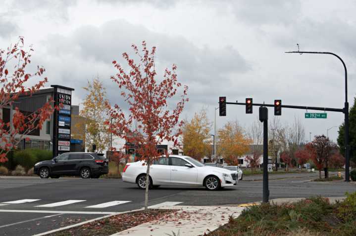 Residents show ‘overwhelming support’ for roundabouts in 192nd Avenue improvements