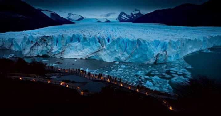 El Glaciar Perito Moreno a la luz de la luna
