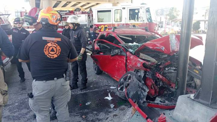 Muere conductor tras fuerte choque con unidad de la AEI en Monterrey