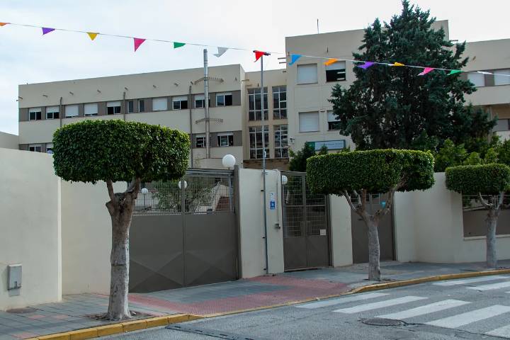 Herido un menor de 12 años tras ser apuñalado por un compañero de instituto en Albuñol (Granada)