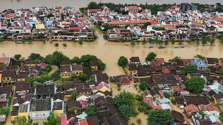 Inundaciones y deslizamientos en Vietnam dejan al menos 41 muertos y miles de evacuados