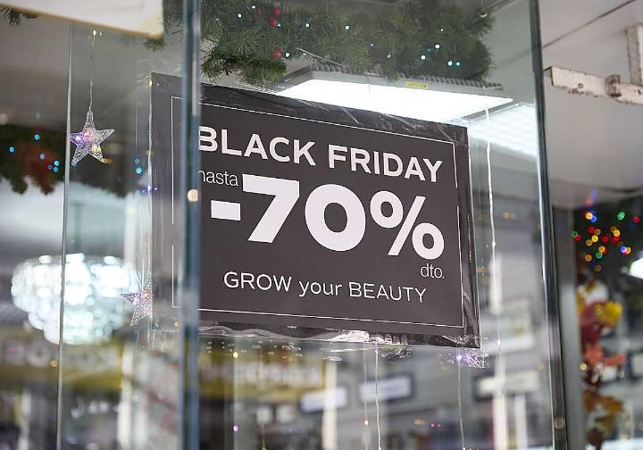 Los canarios cogen con ganas el Black Friday en una semana frenética: «Las compras tienen prisa»