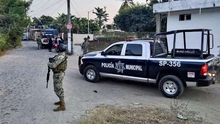 Abandonan cuatro cuerpos maniatados y con huellas de tortura en Colima