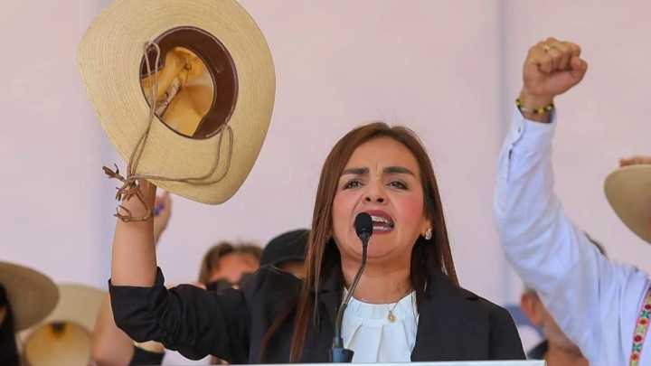 Grecia Quiroz registró marcas “Carlos Manzo” y “Movimiento Independiente del Sombrero” ante el IMPI