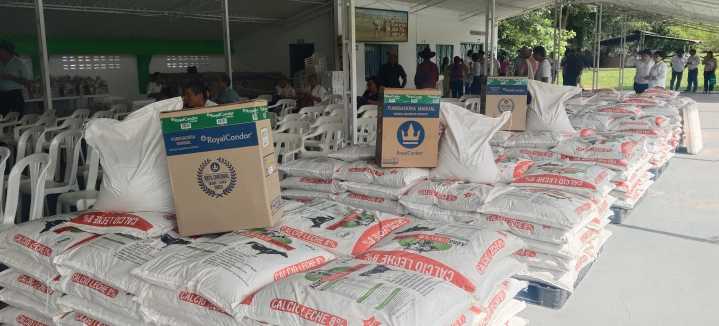 ADR fortalece la ganadería en Yopal con entrega de insumos a 142 familias productoras