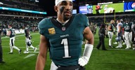 Eagles drama: Derrick Gunn says “a lot of people in that organization are frustrated with the quarterback situation right now”