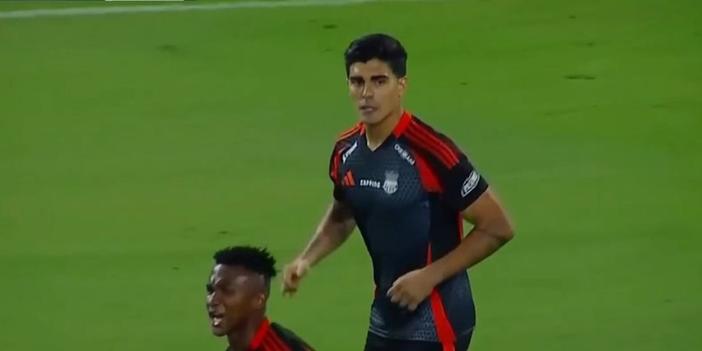 Gol madrugador de Alfonso Barco para 1-0 en Emelec vs LDU Quito por semifinal ida de la Copa Ecuador 2025