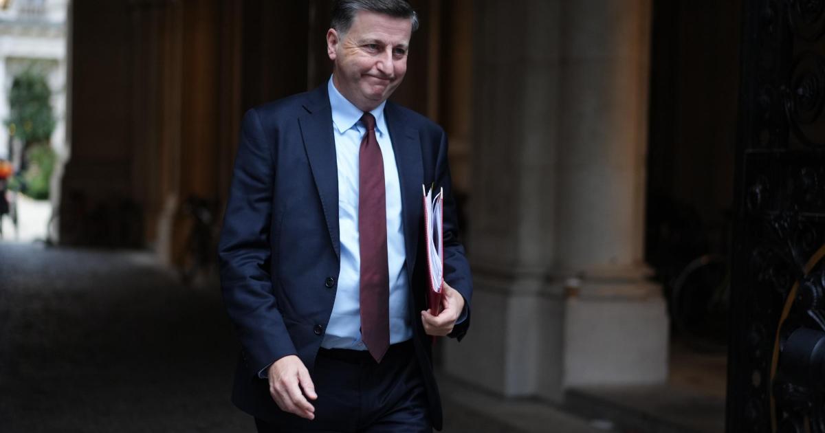 Swinney ‘not being fully candid’ about Cameron Barracks notification