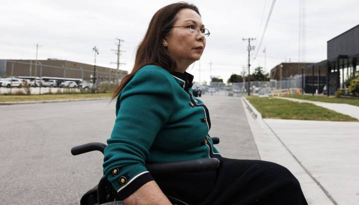 Sen. Duckworth demands end to 'secret detentions' of citizen protesters by FBI, calls for DOJ investigation