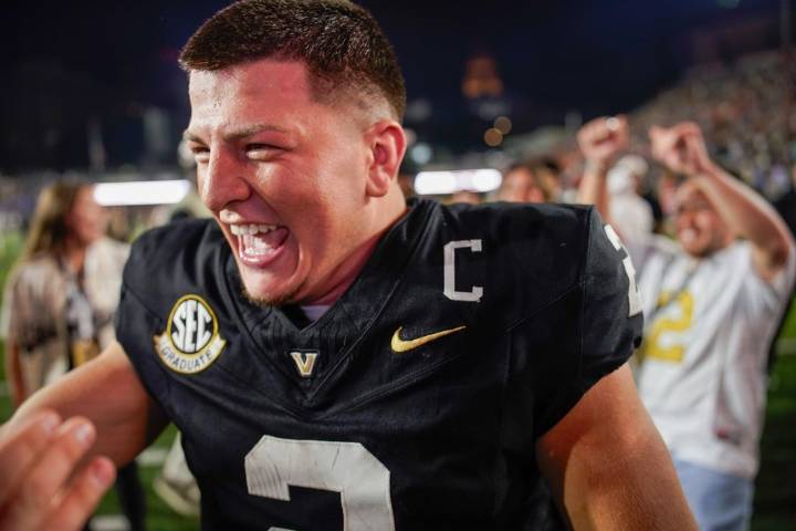 Deadspin | Diego Pavia, No. 14 Vanderbilt eager to tune out Kentucky