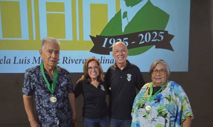 Celebran el centenario de la escuela Luis Muñoz Rivera de Salinas