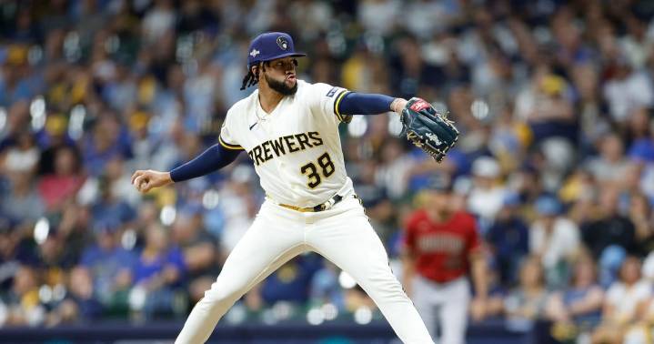 The Brewers' Buy-low Reunion Candidates on the Free Agent Market
