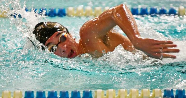 2025-26 swimming capsules | Area athletes aim for lower times in the pool